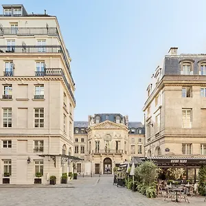 Grand Du Palais Royal Париж